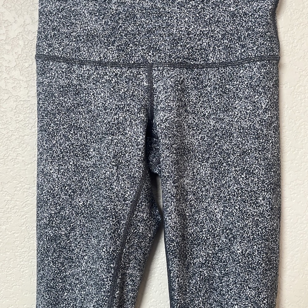 Lululemon Legging Pant High Rise Speckled Black  White size 4 - Picture 15 of 16